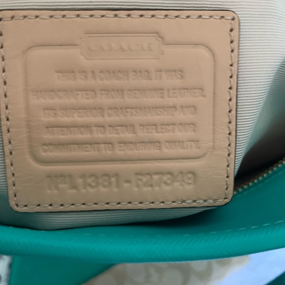 Coach Peyton Tote Bag and Wallet Set - Picture 13 of 15